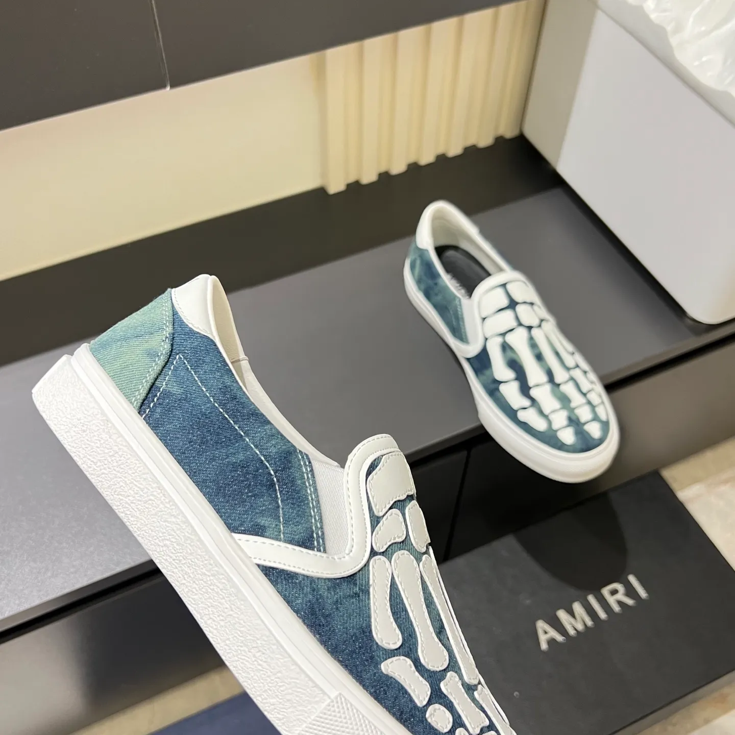 Men's shoes 💰p420, amiri The top purchasing agent for bone shoes 🔍🔍 is on sale at the men's counter at the same time. Cowhide is paired with 5D dynamic design style.